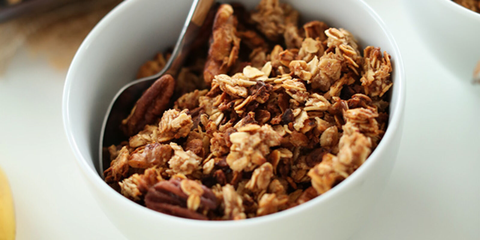 Banana-Bread-Granola-healthy-delicious-and-easy-