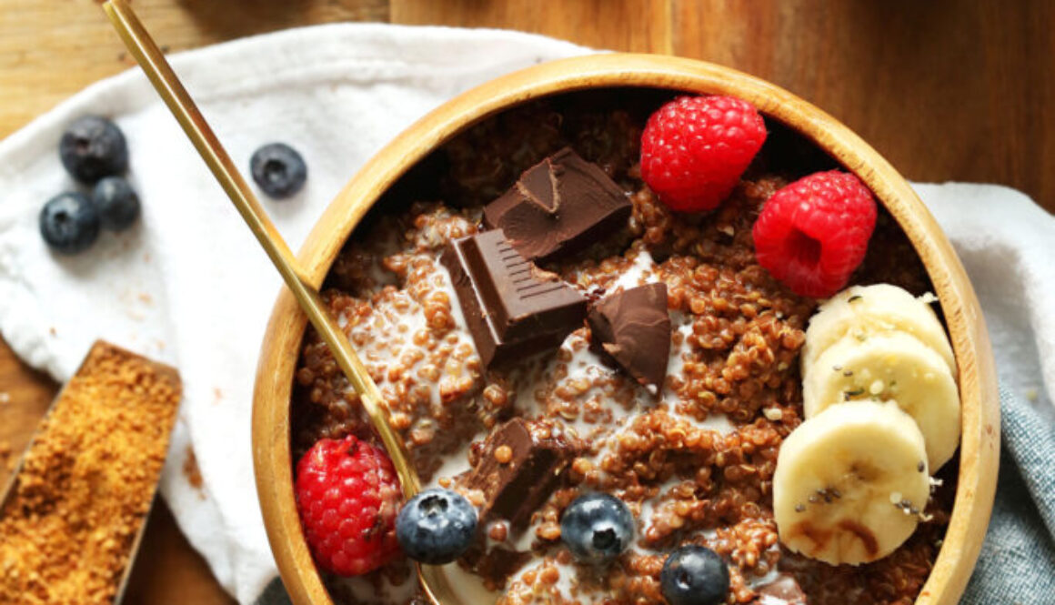 Dark Chocolate Quinoa Breakfast Bowl