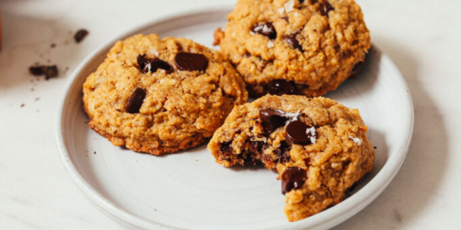 Healthier Peanut Butter Chocolate Chip Cookies (GF & 1 Bowl!)